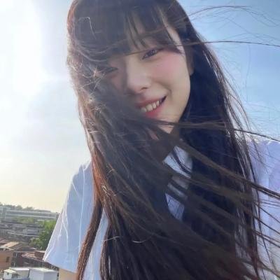 女王旅途海报