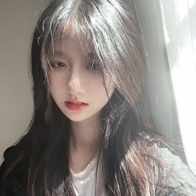 鲁姬哈蒂海报